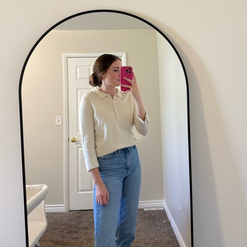 Vintage cream Jones New York sweater with pearl buttons and collar